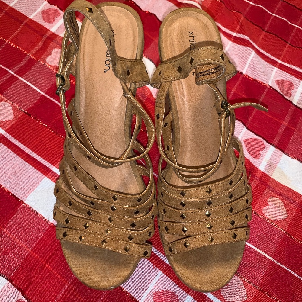 Size 9 XHILARATION Wedges